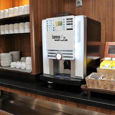 Szálloda Port Feria 4*