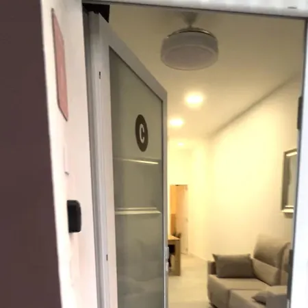 Urban Escape Comfort Meets Luxury, 4 Ppl Appartement Valencia