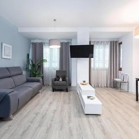 Travel Habitat Ayuntamiento Apartment