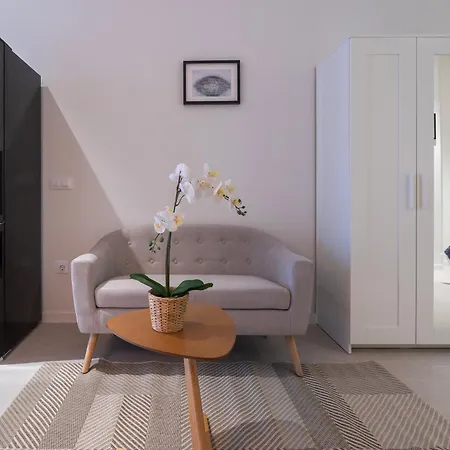 Pm - Loft Espaciosos Estudios Con Terraza Cerca A Artes Y Ciencias * Valence
