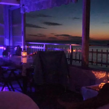 Quarto em Acomodações Particulares Blue Double Private At Front - En La Playa Piso Compartido Valência