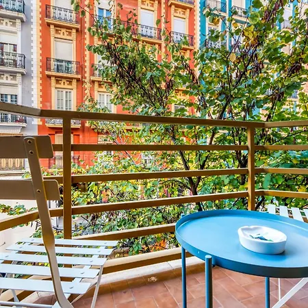 Lejlighed Centrally Located Temporary, Very Spacious Pataconabluerentals