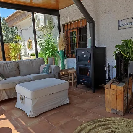 Сasa de vacaciones Les Moreres A Space For Tranquility