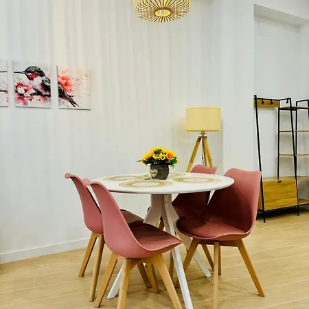 Loft 3 - Space & Conform Close To Center