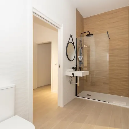 Guestready - Valencia's Vibrant Malvarrosa *