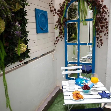 Singularstays Center