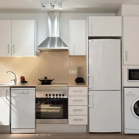 Singularstays Center Apartmán *