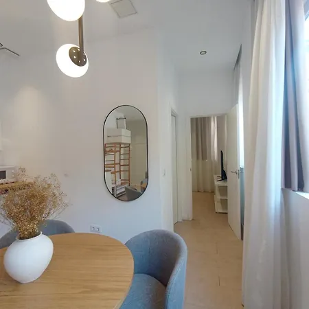 Blanq Marina Suites Valencia