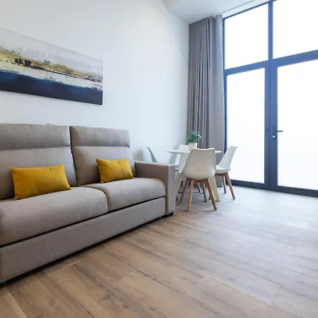 Les Arts Plaza By Concept Flats