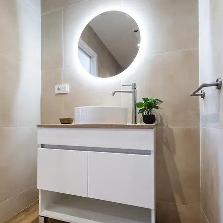 Apartman Les Arts Plaza By Concept Flats *