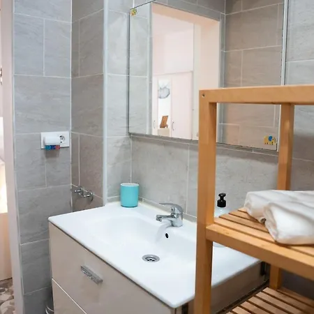 A 7 Minutos De La Playa Y Cerca De La Estacion De Autobus Lägenhet Valencia