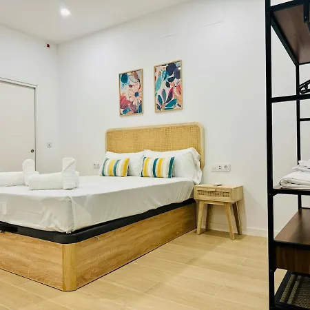 Flat A - Wide & Cool Flat Next To Historic Center