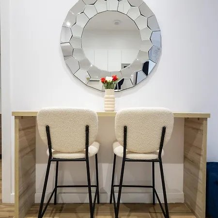 Lola By Concept Flats Valencia