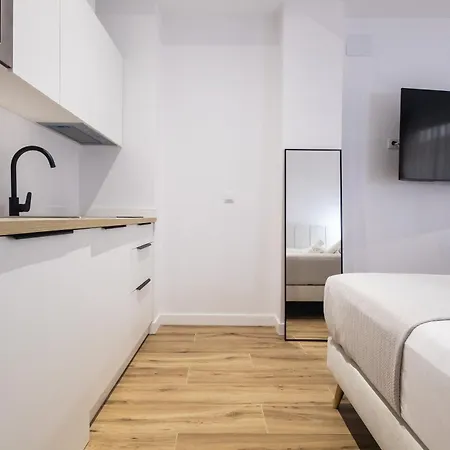 Lola By Concept Flats Aparthotel