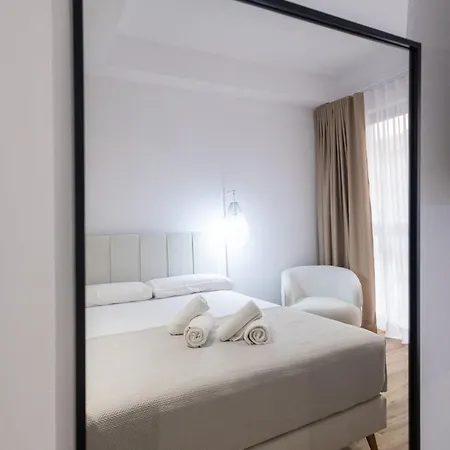 Lola By Concept Flats Aparthotel