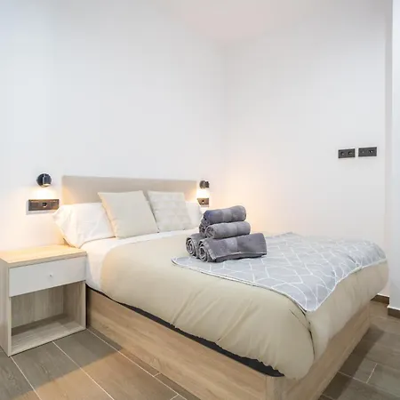 Apartman Flats-elegante, Junto Al Roig Arena *