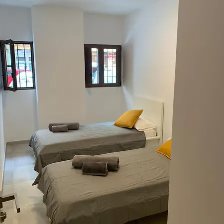 Apartament Vivienda Junto A Ruzafa - 12 Pax Y Mas