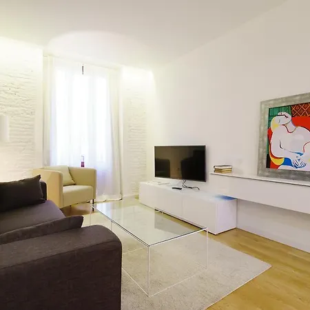 Luxury - Boutique Redonda