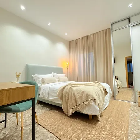 Habitación en casa particular Valencia, Netflix, 4 Mins Walk To The Valencia