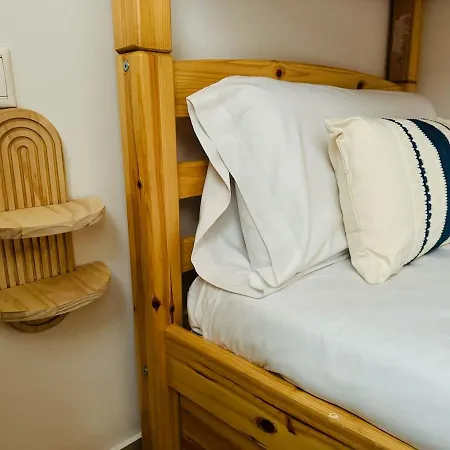 Abat 1 Cool & Wide Flat Next To The Cathedral דירה *