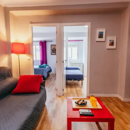 Queen Apt, 2min To Beach, Terrace, 3bd, 6pax Valencia