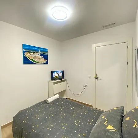 Frente Estacion De Tren Joaquin Sorolla 民宿 瓦伦西亚