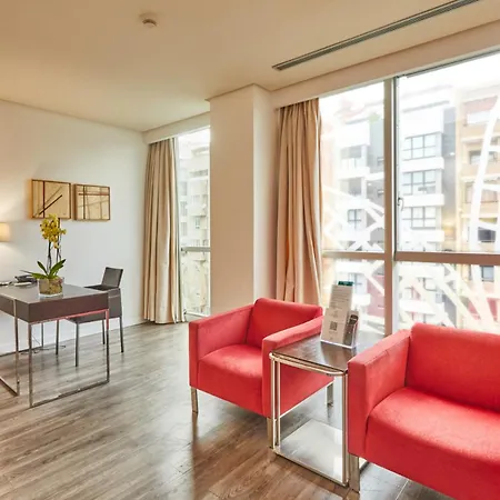 西尔肯瓦伦西亚之门酒店