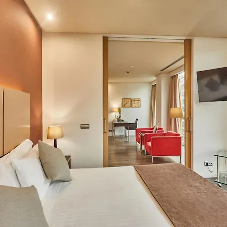 西尔肯瓦伦西亚之门酒店 瓦伦西亚