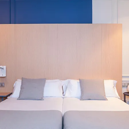 Olympia Consul Del Mar