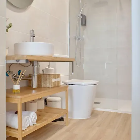 Romantic Roig Arena N1 Virkin Apartman Valencia