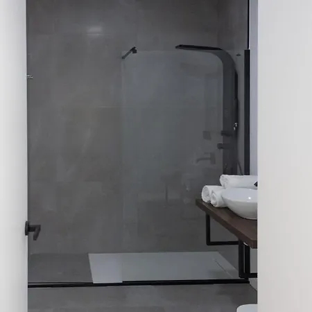 Vlc Host - Duque De Gaeta Valensiya