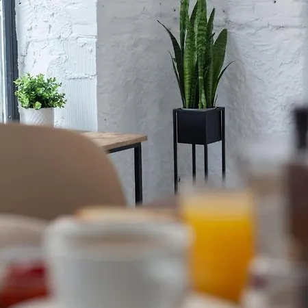 Vlc Host - J.j Sister Daire