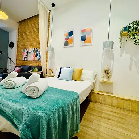 Relaxing Beachside Cabanyal Loft شقة *