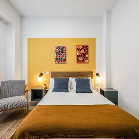 Estudio En Malvarrosa A Metros De La Playa, Con Terraza Y Zonas Comun *