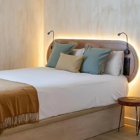 Bed & Breakfast Nomad Haux Puerto Valencia