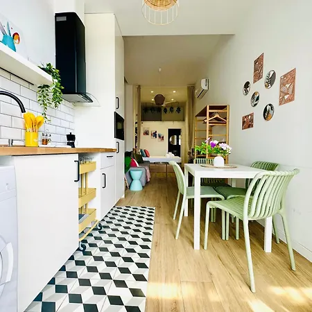 & Cozy Flat Close The