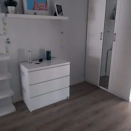 En El Centro Con Balcon