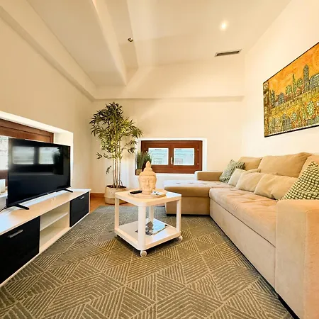 Bonito Cerca De La Plaza De La Virgen Apartamento