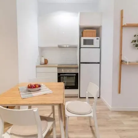 Super Apto 2habitaciones Dobles 4 Pax Wifi Terraza *