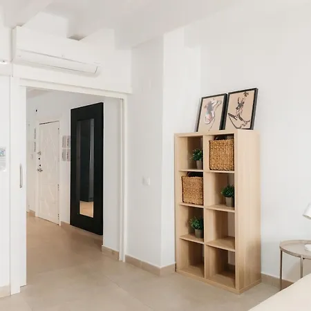 Comfort & Charm In The Center *