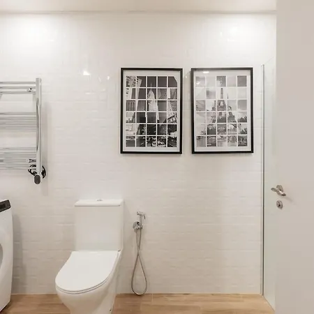 New! Comfort And Style Steps From Everything