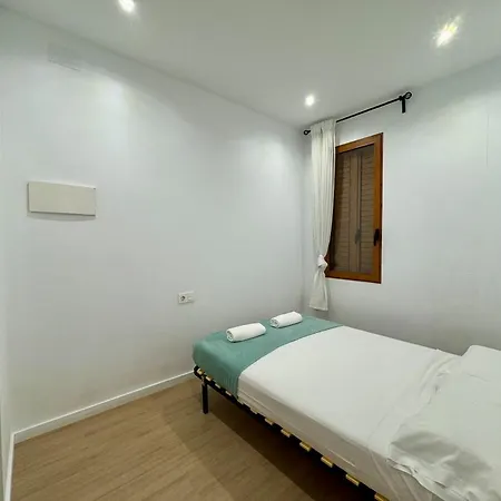 Reino Vlc - Centrico Y Amplio Piso * Валенсия