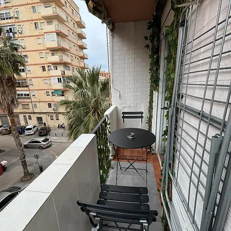 Loft Con Balcon Cercano Al Centro De Apartment