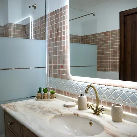 Dramaturgo Faust Hernandez Prime Apartment *