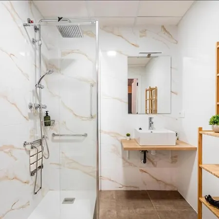 Lugre, Lovely Flat Close To Center Апартаменты *