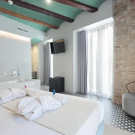 & Co. Quart Boutique Hotel