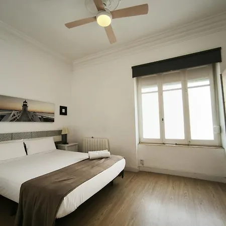 Florit Flats - The Ausias March Апартаменты