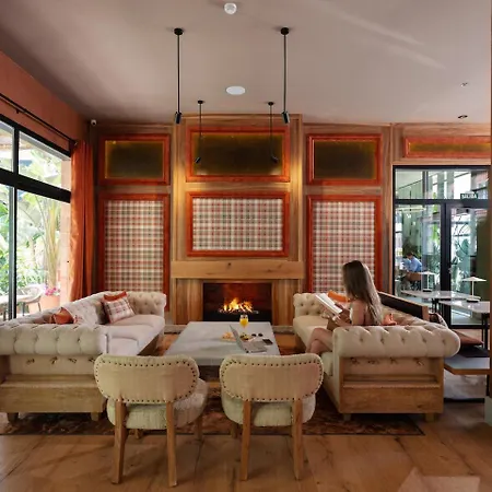 Saman Boutique Hotell