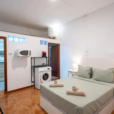Loft Economico Cerca Del Centro 1 Domitorio Y Sofa Cama 4pax Ac Lejlighed