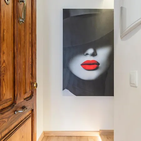 Luxury New 10 Min Walk To The Beach, Late Checkout *